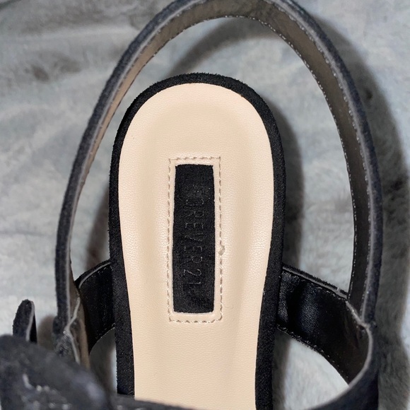 Forever 21 black heels - Picture 3 of 5